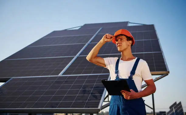 Hoe werkt een thuisbatterij in combinatie met zonnepanelen?
